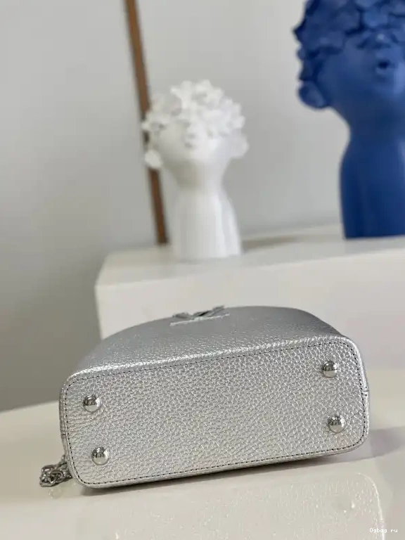 CAPUCINES VUITTON LOUIS MINI 0623